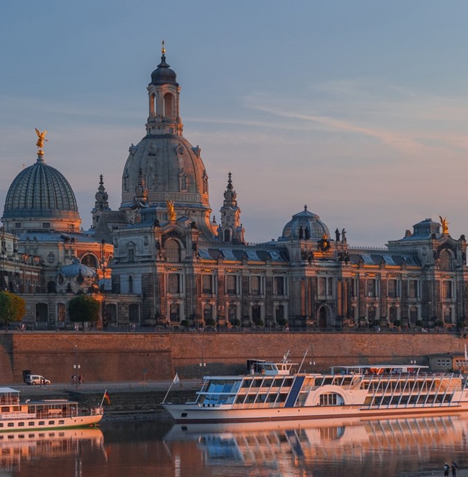 /photo/subarea/60_Dresden_panorama_sh - kopie-min.jpg